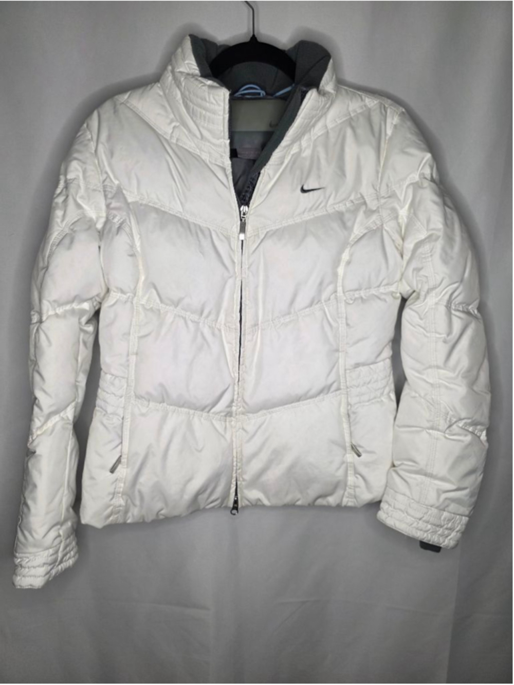 Women's Nike White Puffer Jacket with Gray Lining - Size Small